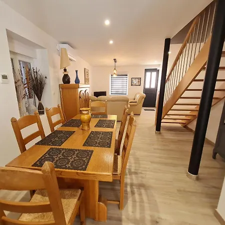 בית נופש Maison Familiale A - 3 Chambres, Balcon Sur Riviere, Proche Commodites Et Activites - Fr-1-589-594 Raon-lʼÉtape