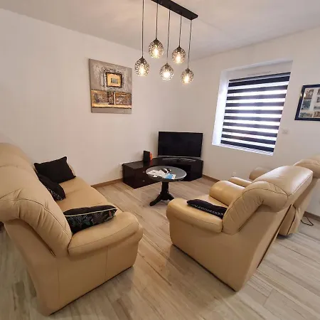 בית נופש Maison Familiale A - 3 Chambres, Balcon Sur Riviere, Proche Commodites Et Activites - Fr-1-589-594 *